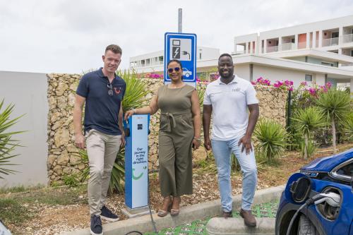 Laadpalenproject TUI verder uitgerold op Bonaire