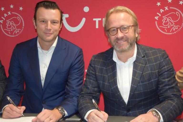 AJAX en TUI verlengen samenwerking