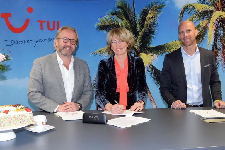 Barbacan en TUI verlengen samenwerking, de overeenkomst wordt ondertekend